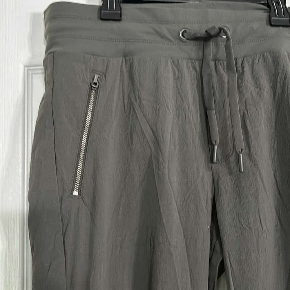 NWT Athleta Trekkie North Jogger Women’s Size 12 - Picture 2 of 6